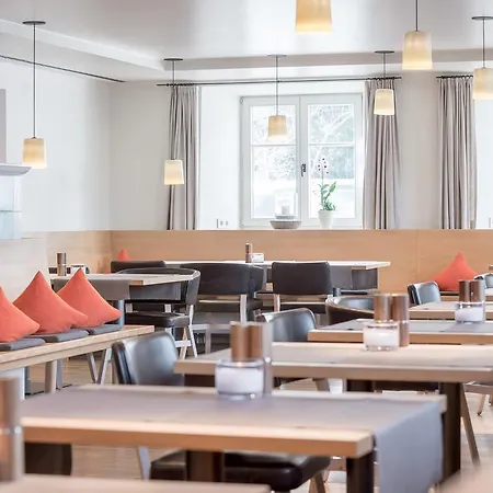 Ξενοδοχείο Alpenhotel Krone 4*