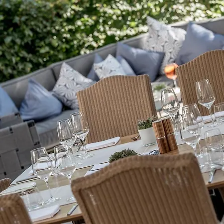 Ξενοδοχείο Alpenhotel Krone 4*