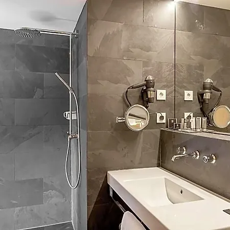 Alpenhotel Krone Hotel 4*