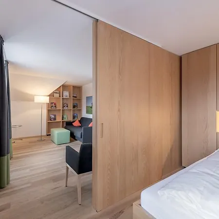 Alpenhotel Krone Hotel 4*