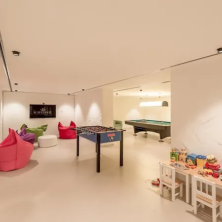 Alpenhotel Krone Otel
